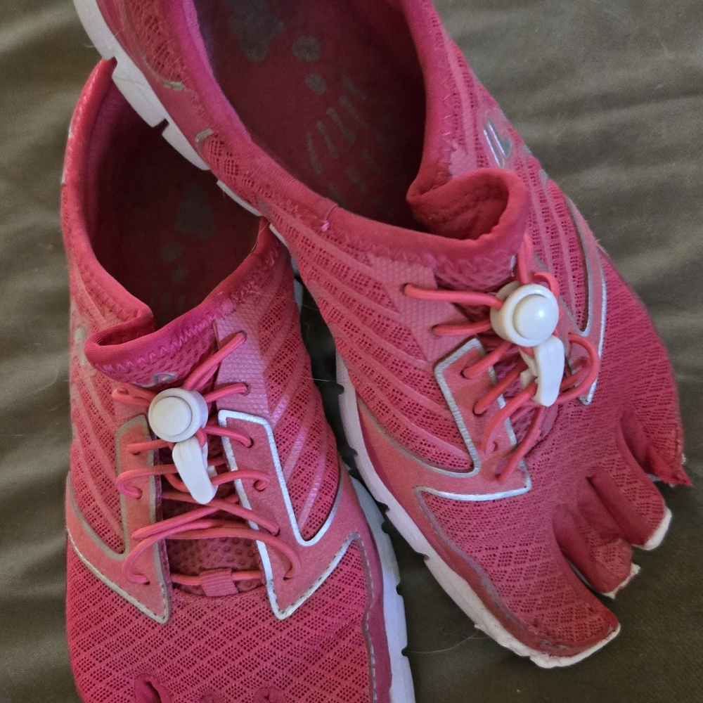 Fila Skeletoes Pink Athletic Shoes with Four-Toe Design